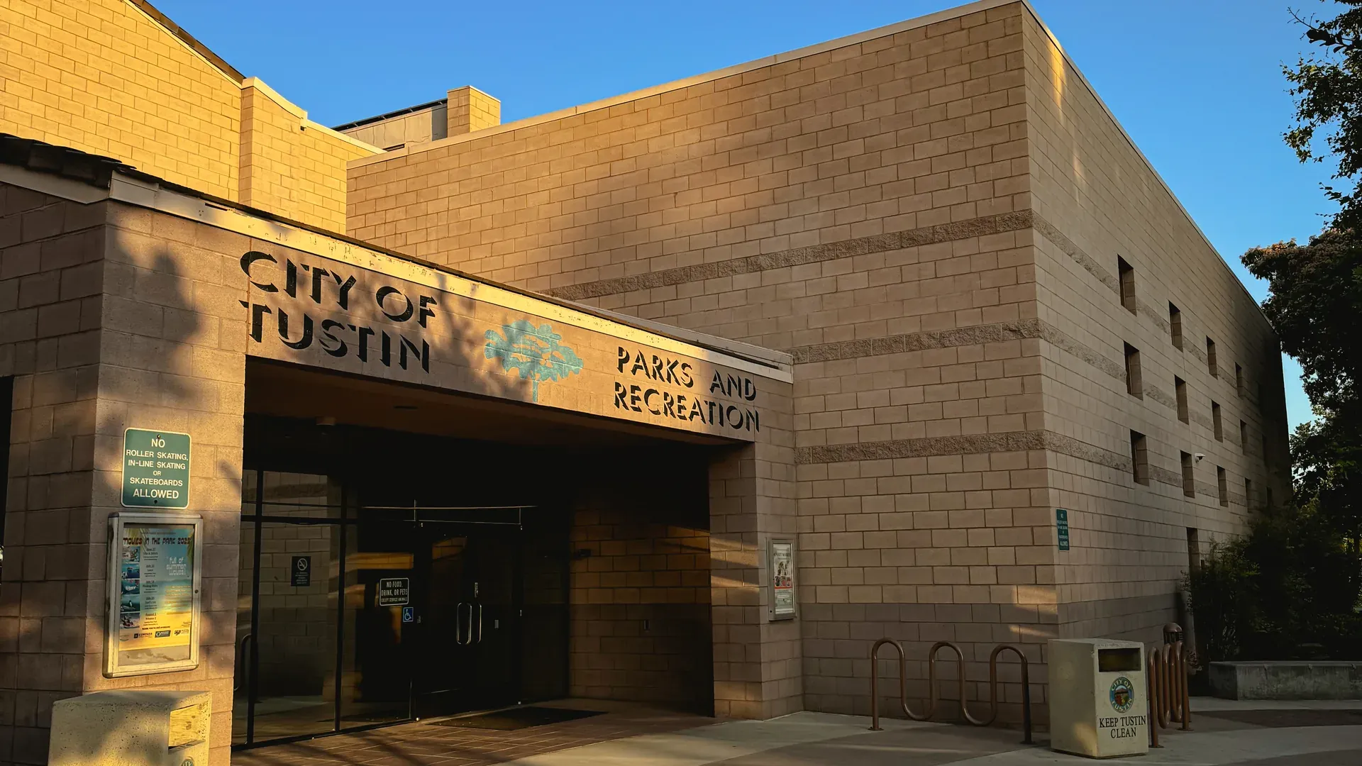 Columbus Tustin Gymnasium — a 10,000 sq ft community recreation center modernized by Entero Architects